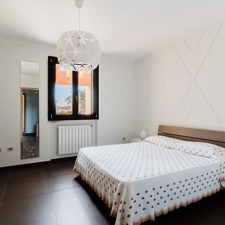 Intera Villa Ad Uso Esclusivo Con 2 Bagni 4 Camere Da Letto,Garage,Giardino,Area Fitness,Lavatrice,Wifi Tuglie Exterior photo