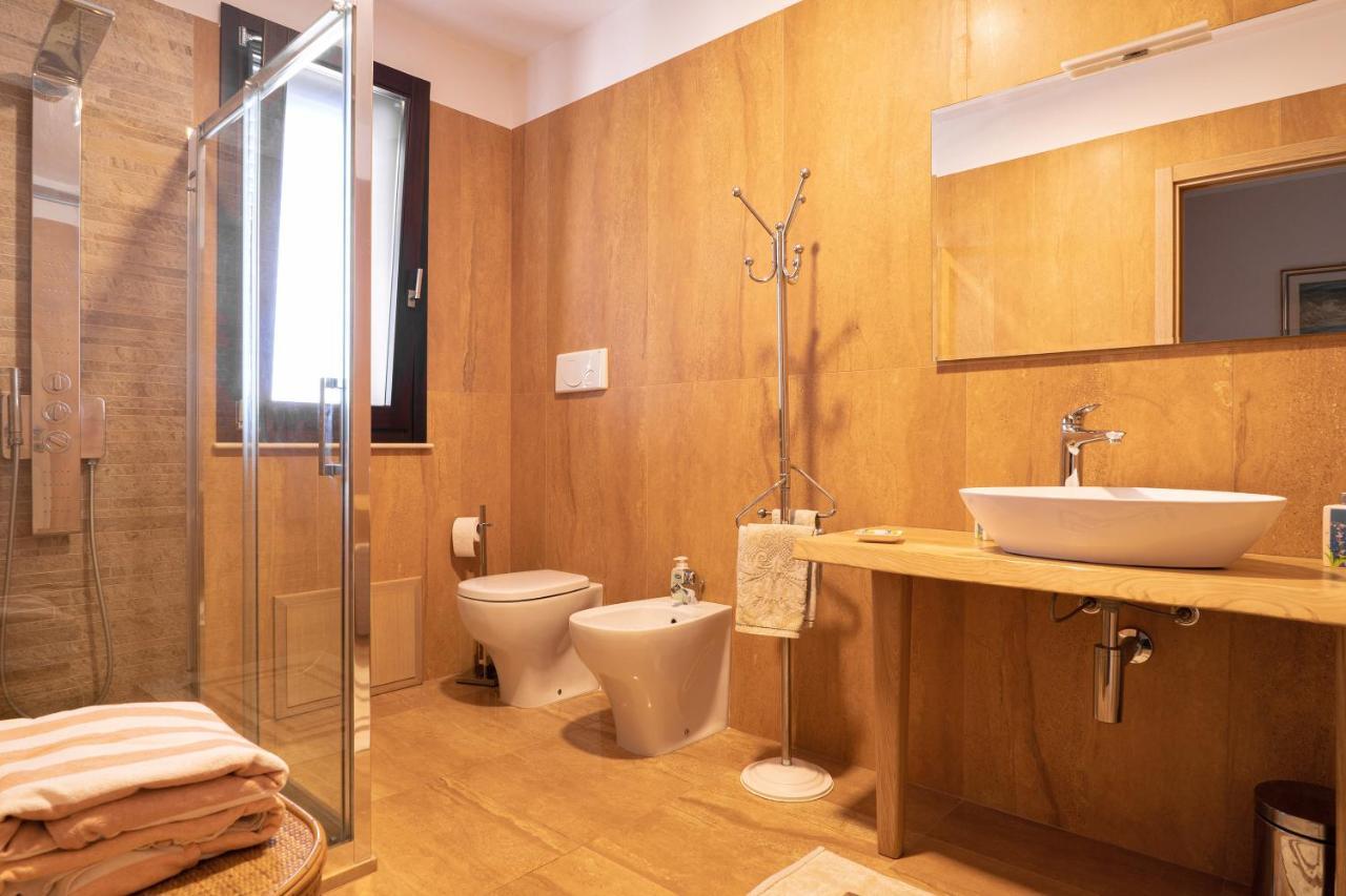 Intera Villa Ad Uso Esclusivo Con 2 Bagni 4 Camere Da Letto,Garage,Giardino,Area Fitness,Lavatrice,Wifi Tuglie Exterior photo