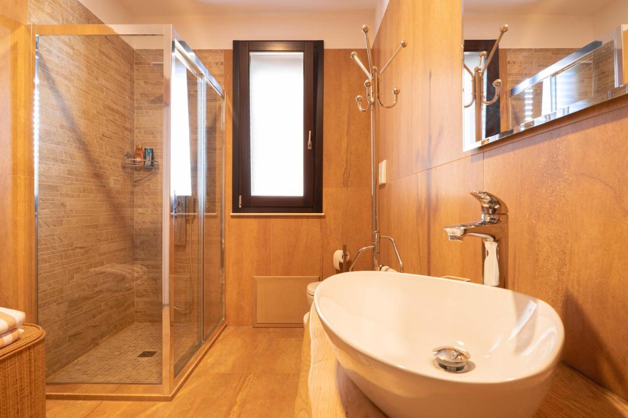 Intera Villa Ad Uso Esclusivo Con 2 Bagni 4 Camere Da Letto,Garage,Giardino,Area Fitness,Lavatrice,Wifi Tuglie Exterior photo