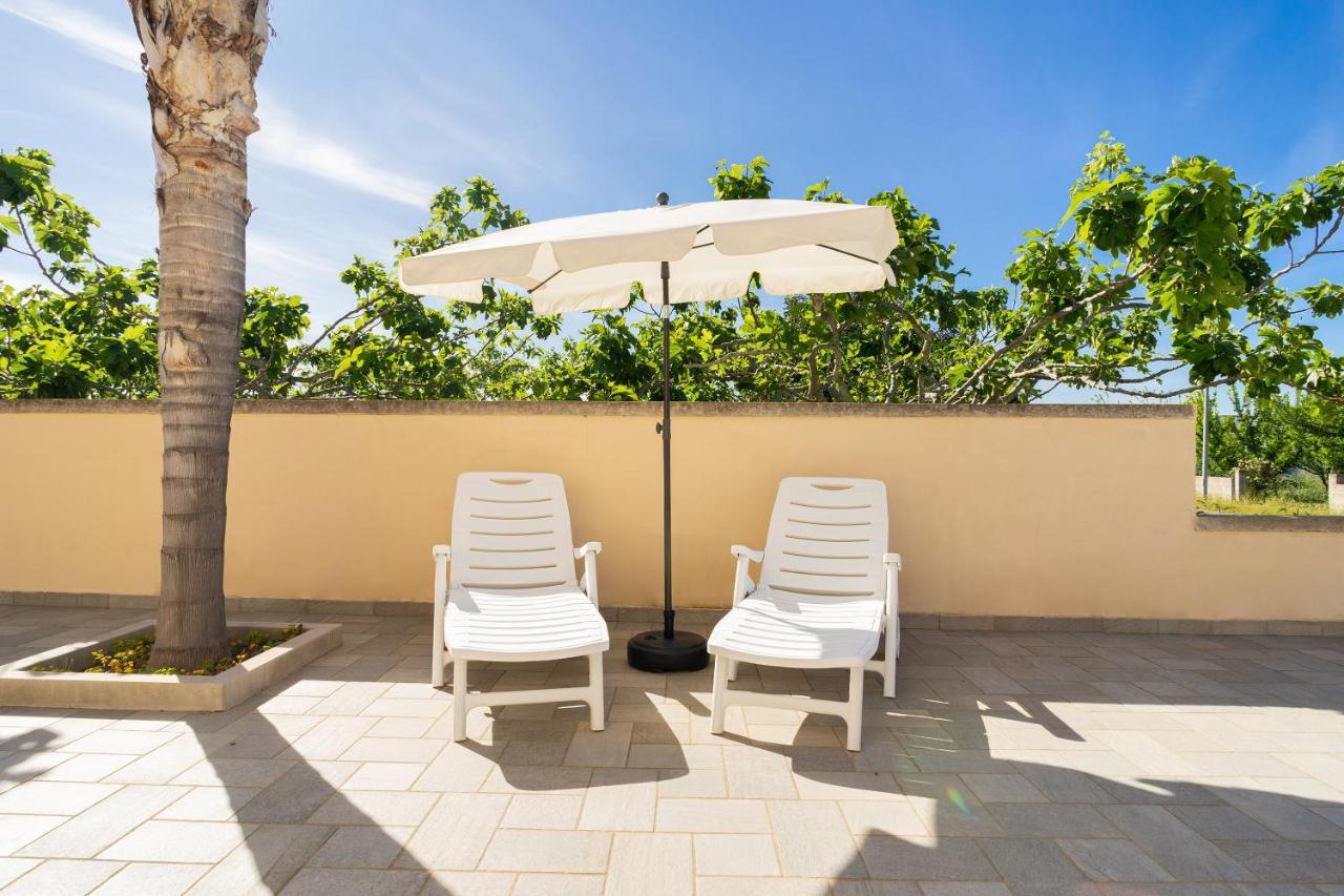 Intera Villa Ad Uso Esclusivo Con 2 Bagni 4 Camere Da Letto,Garage,Giardino,Area Fitness,Lavatrice,Wifi Tuglie Exterior photo