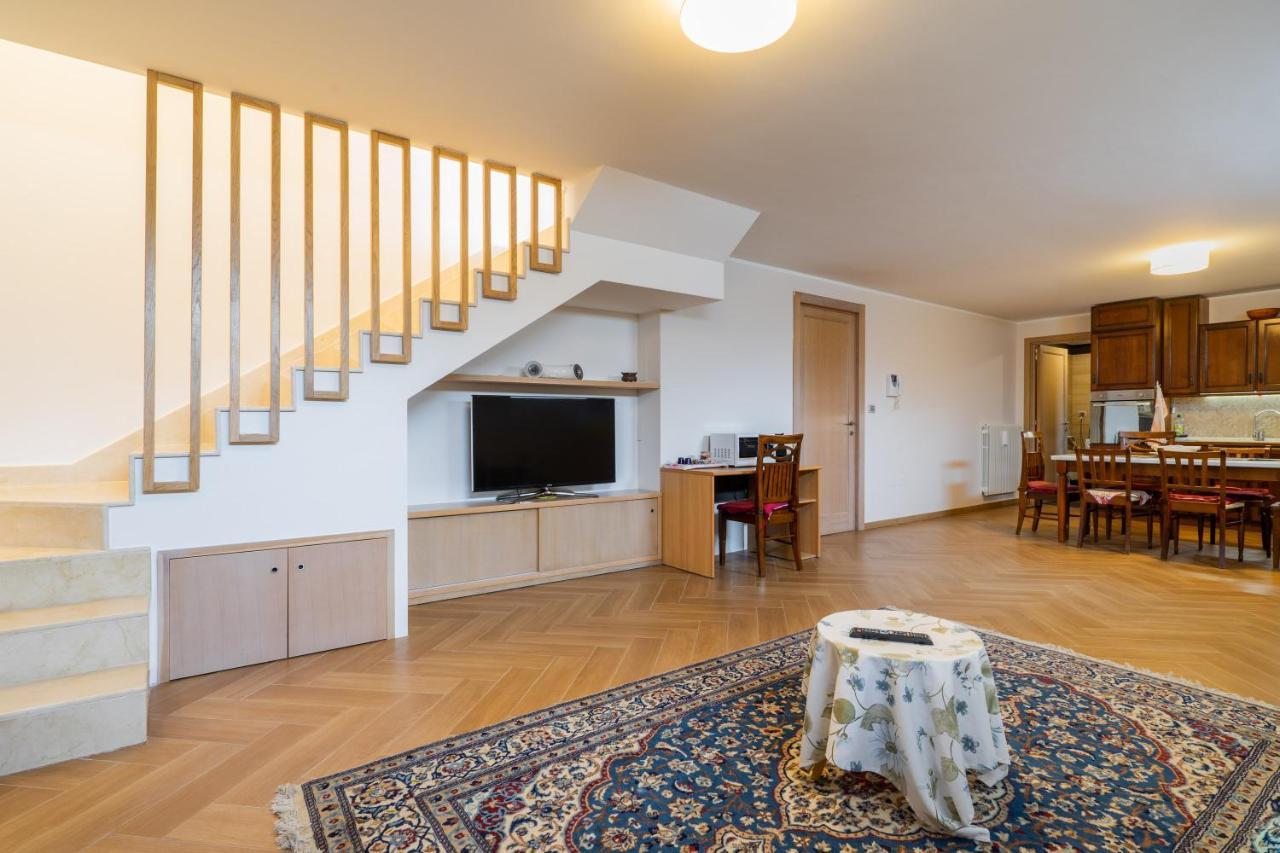 Intera Villa Ad Uso Esclusivo Con 2 Bagni 4 Camere Da Letto,Garage,Giardino,Area Fitness,Lavatrice,Wifi Tuglie Exterior photo