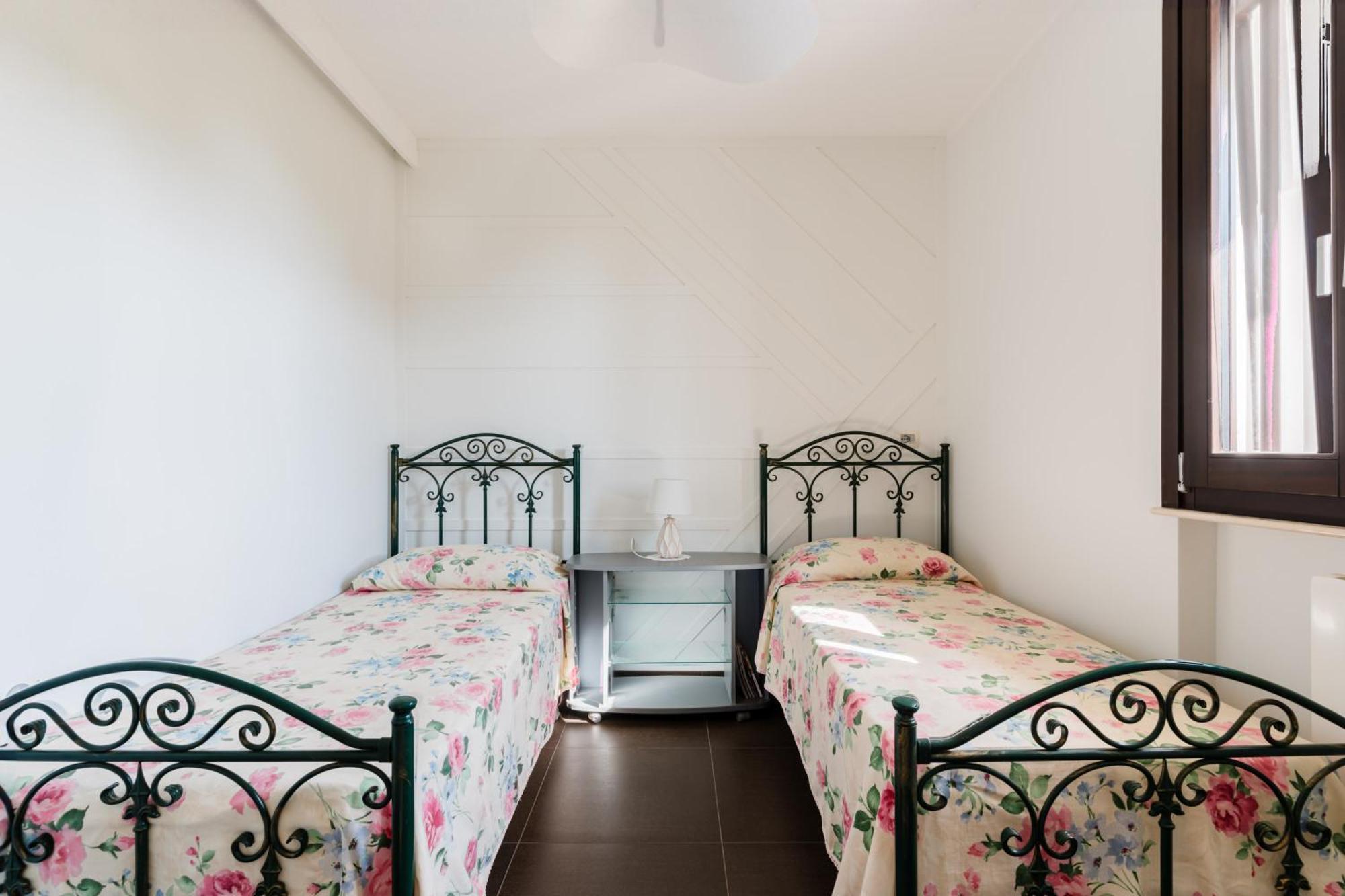 Intera Villa Ad Uso Esclusivo Con 2 Bagni 4 Camere Da Letto,Garage,Giardino,Area Fitness,Lavatrice,Wifi Tuglie Exterior photo