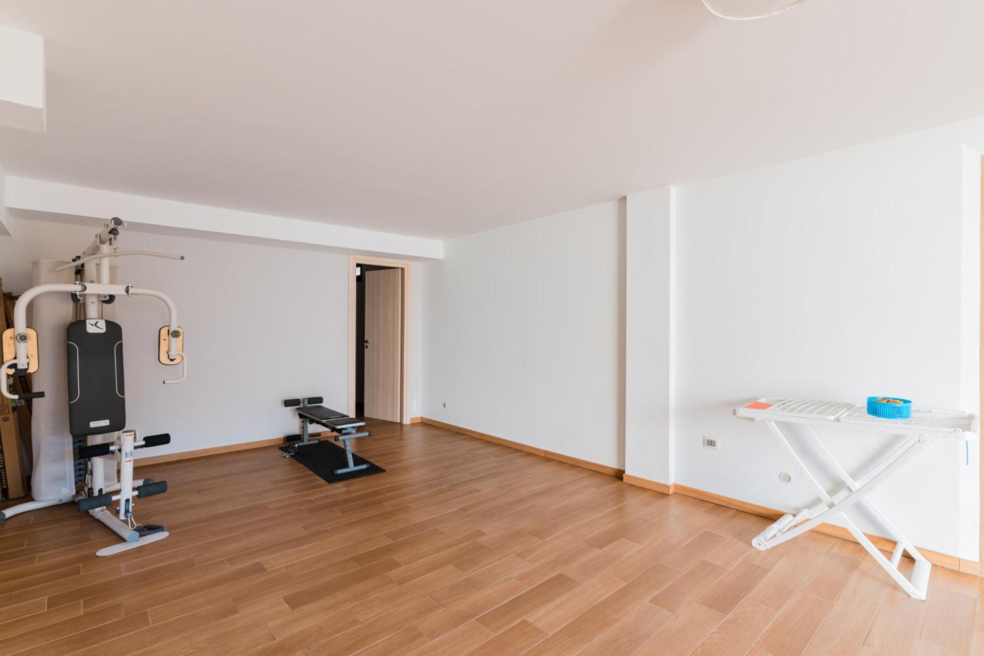 Intera Villa Ad Uso Esclusivo Con 2 Bagni 4 Camere Da Letto,Garage,Giardino,Area Fitness,Lavatrice,Wifi Tuglie Exterior photo